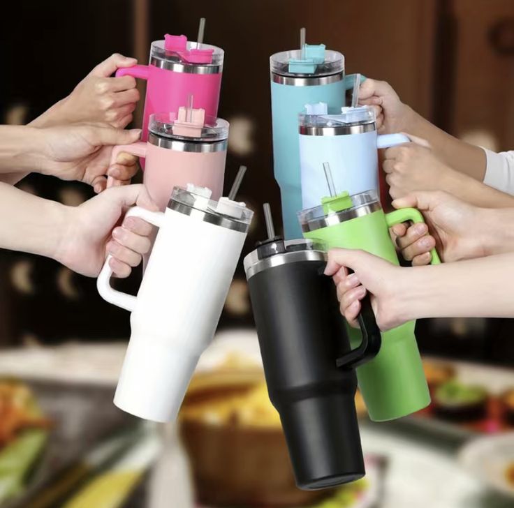 Premium Simple Tumbler – Elegant Stainless Steel Hot & Cold Cup (Random Color)